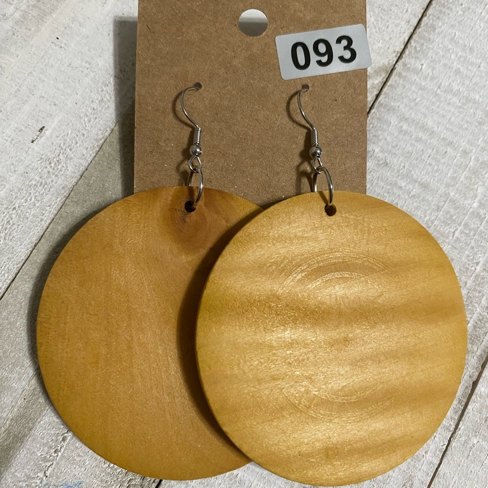 E93 ❤️ Light Natural Wood Earrings